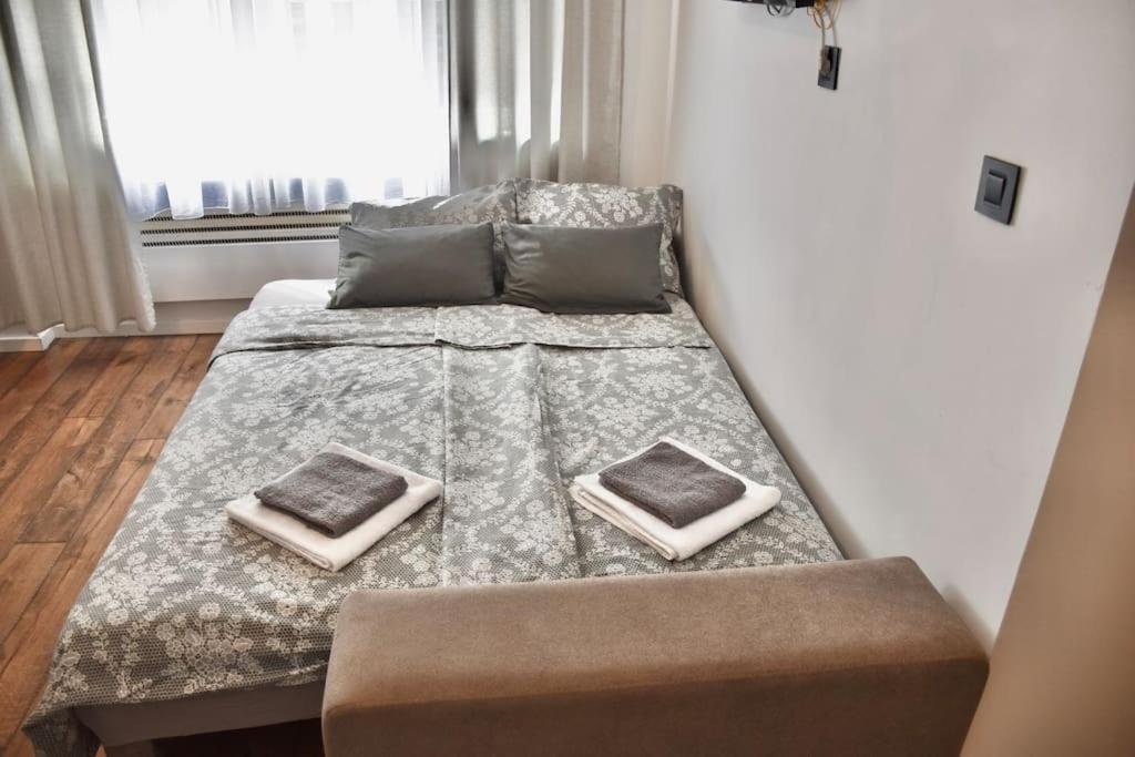 Apartment In Belgrade With Small Parking Space Eksteriør bilde