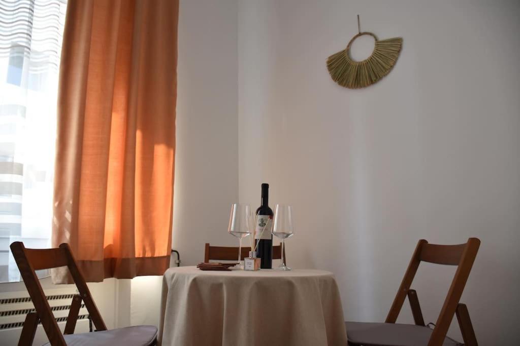 Apartment In Belgrade With Small Parking Space Eksteriør bilde